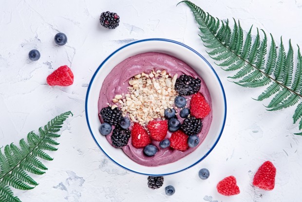 Смузи-боул с ягодами