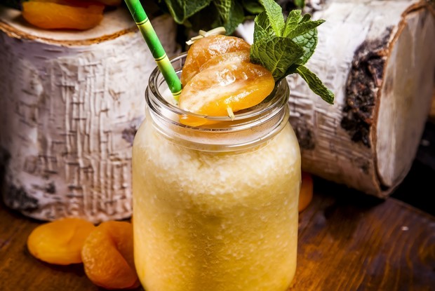 Смузи «Ревень с персиком»