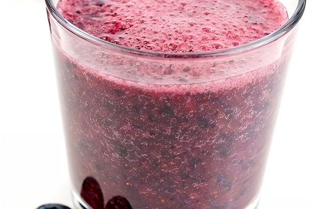 Смузи с черникой и сельдереем