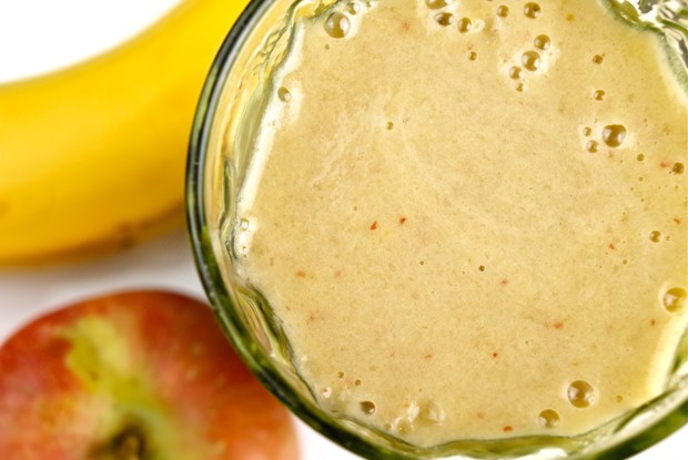 Смузи с яблоком и бананом