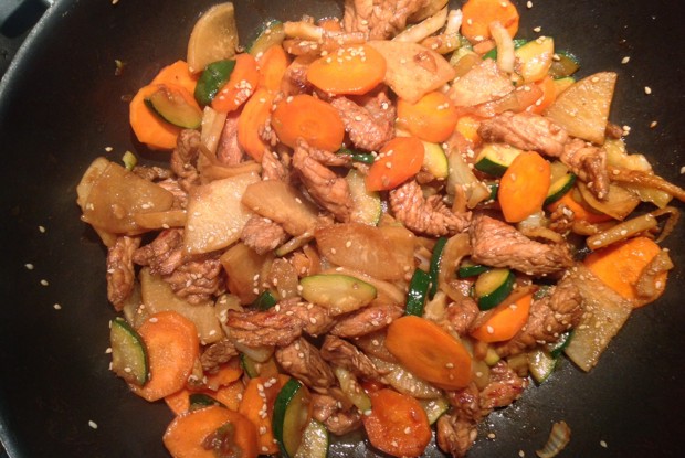 Соба с индейкой «Пять специй» и овощами