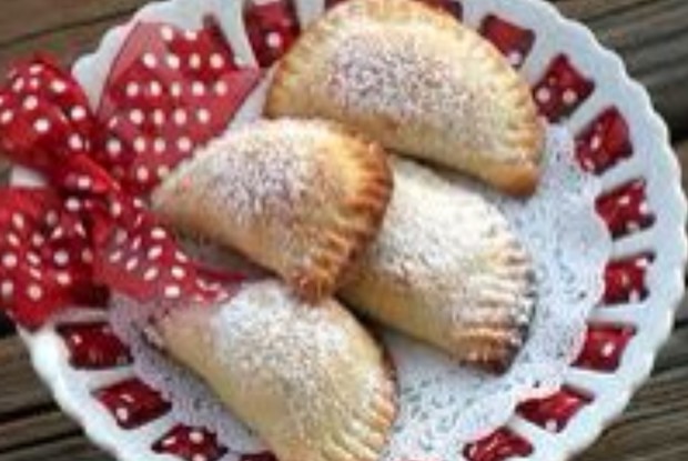 Сочни с яблоком