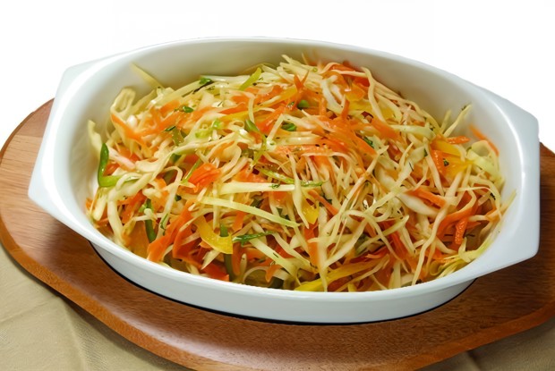 Сочный салат с оливковым маслом