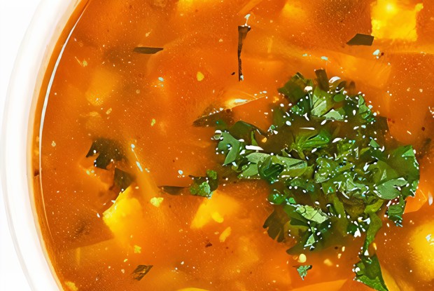 Солянка по-вегетариански с шампиньонами и адыгейским сыром