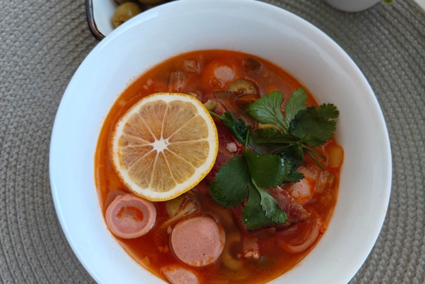 Солянка мясная