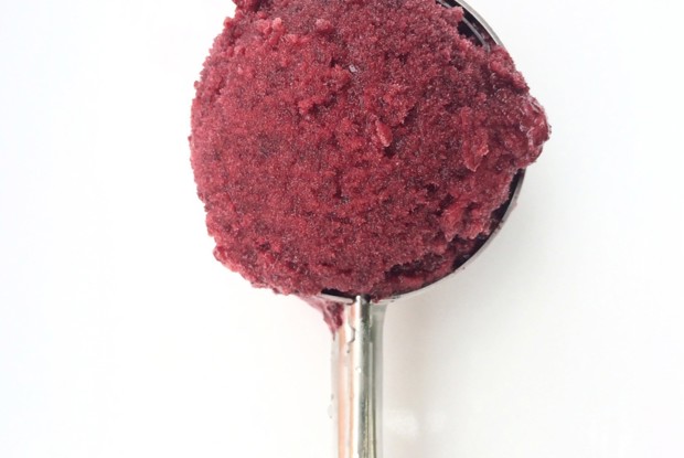 Сорбет с вишней и молотым черным перцем