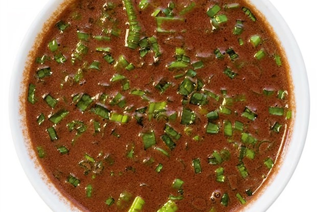 Соус из говяжьего бульона, кагора, сливок и трюфельного масла