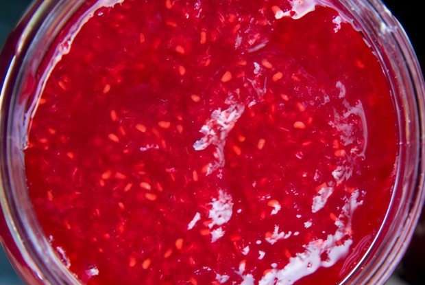 Соус из ягод с вином