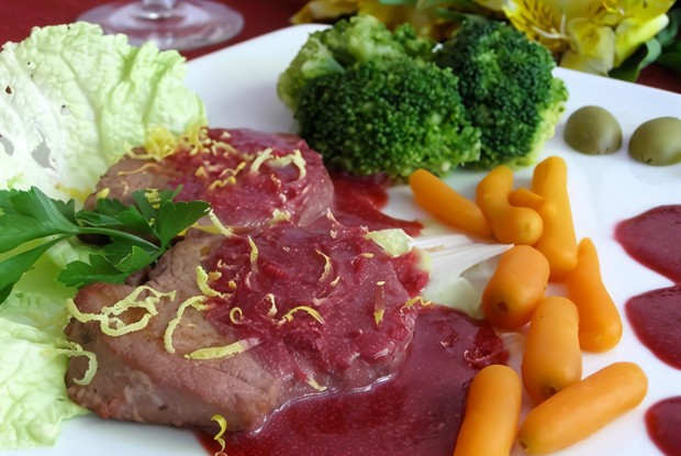 Соус из красной смородины к дичи