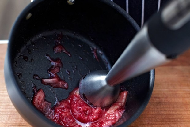 Соус из ревеня к утке и мясу