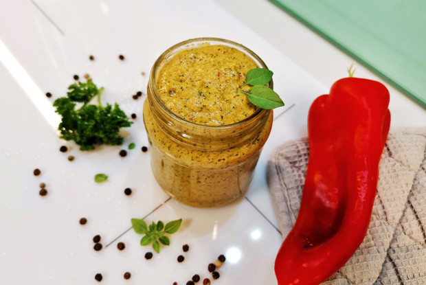 Соус песто с печеным перцем