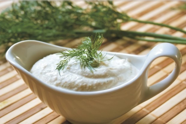 Соус с хреном на основе беарнéза