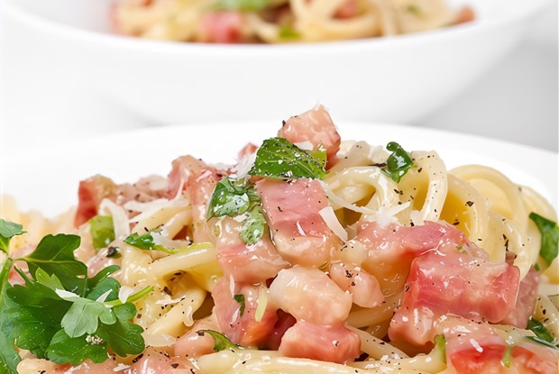 Спагетти карбонара с черемшой