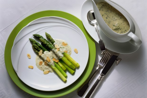 Спаржа на гриле с грибным майонезом