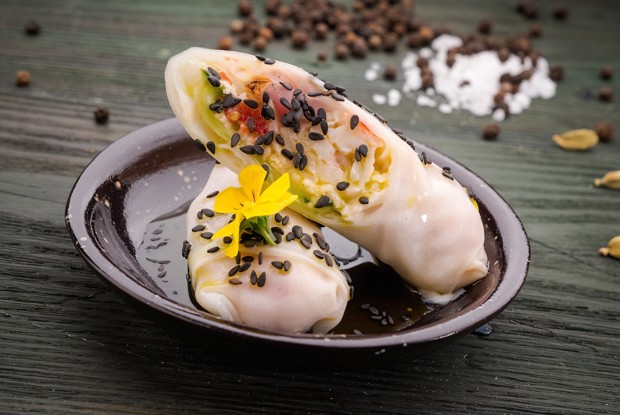 Спринг-ролл с крабом