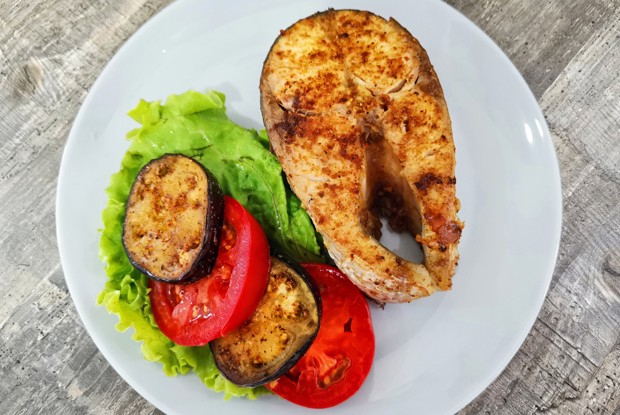 Стейк из белого амура