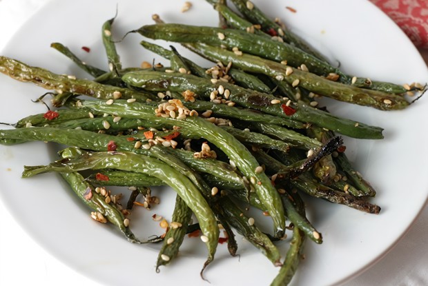 Стручковая фасоль жареная с чесноком