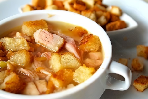 Суп гороховый с копченостями в мультиварке