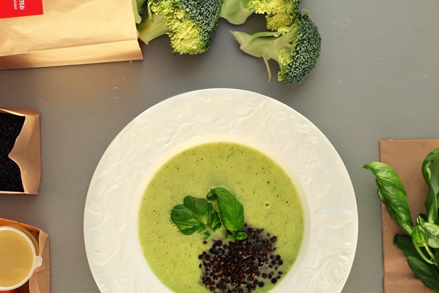 Суп из брокколи и черной чечевицы