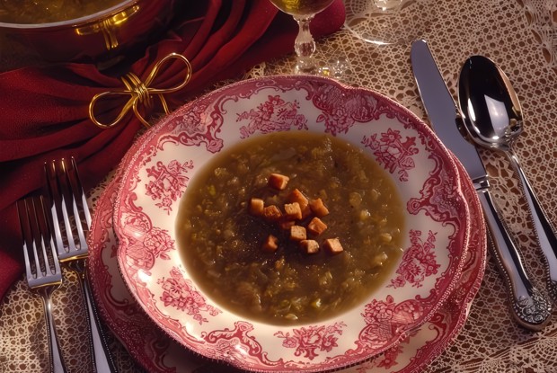 Суп из фасоли с шипящими чоризо