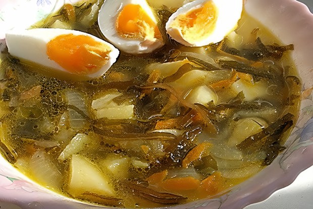 Суп из морской капусты с яйцом