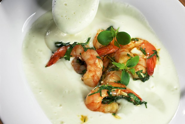 Суп из пастернака с креветками