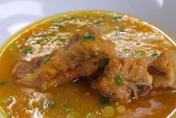 Суп из тыквы и гороха со свининой