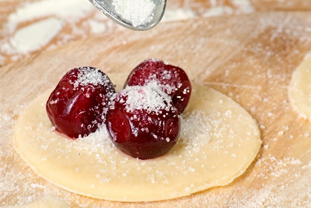 Суп из вишен с варениками