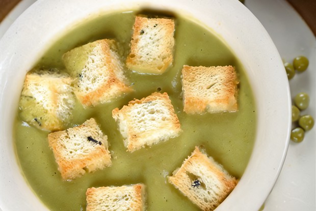 Суп-крем из зеленого горошка