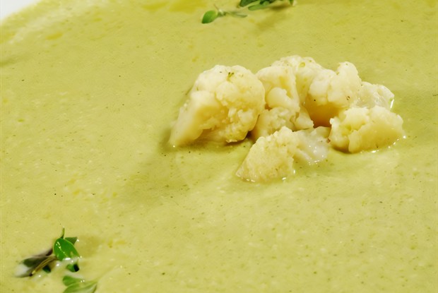 Суп-пюре из цветной капусты и картофеля