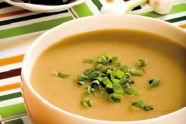 Суп-пюре из картофеля с грибами и зеленым луком