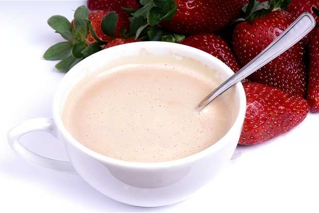 Суп-пюре из свежих ягод и сметаны