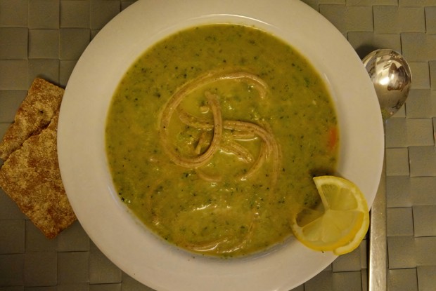 Суп-пюре из брокколи со спагетти