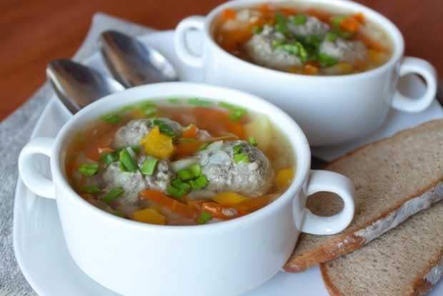 Суп с фрикадельками и овощами