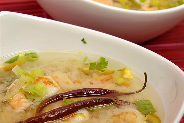 Суп с креветками и овощами