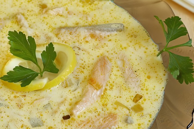 Суп с лососем на кокосовом молоке