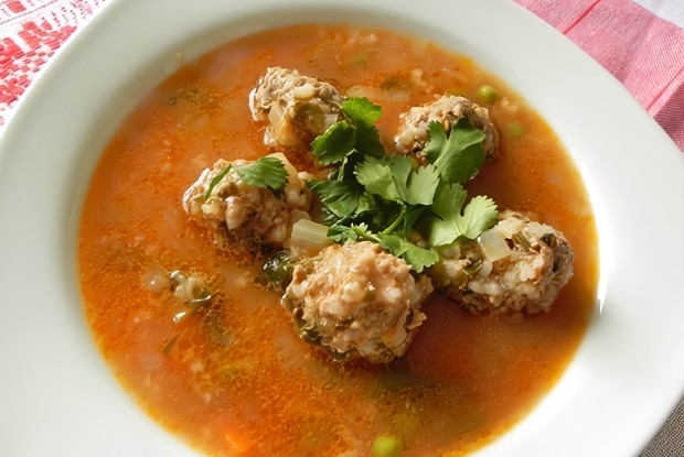 Суп с тефтелями