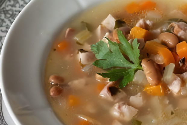 Суп с ветчиной и фасолью