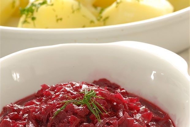 Свекла с чесноком и грецкими орехами