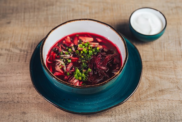 Свекольник c телятиной и соевым соусом