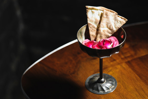 Свекольный хумус с тхиной