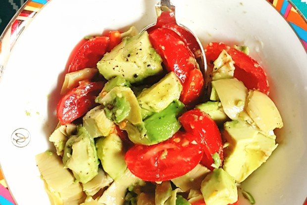 Свежий салат с артишоками