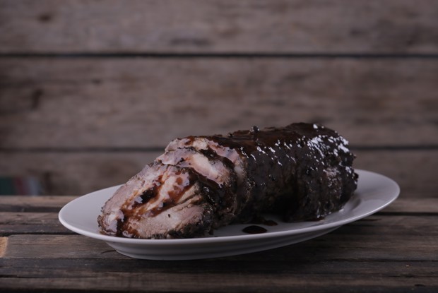 Свиная шея с медово-горчичной глазурью