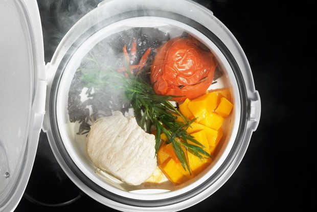 Свиная корейка с диким рисом, тыквой, помидорами и эстрагоном