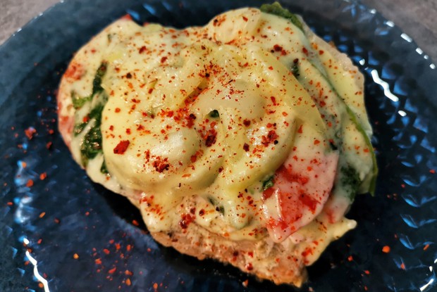 Свиная корейка с сыром