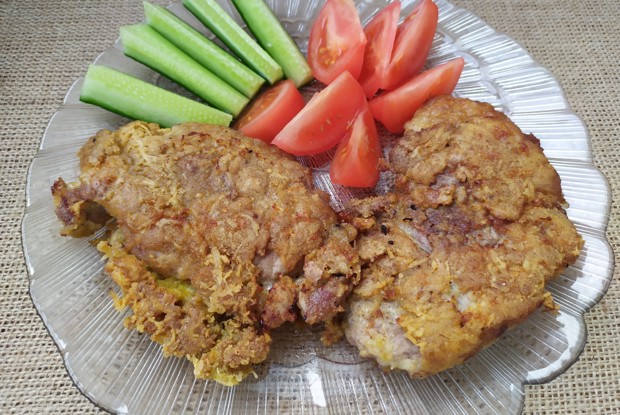 Свиная отбивная в сырной панировке