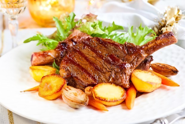 Свинина на кости с картофелем