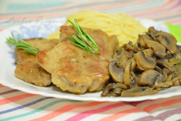 Свинина с грибами по-итальянски