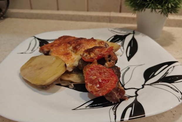 Свинина с картофелем в духовке