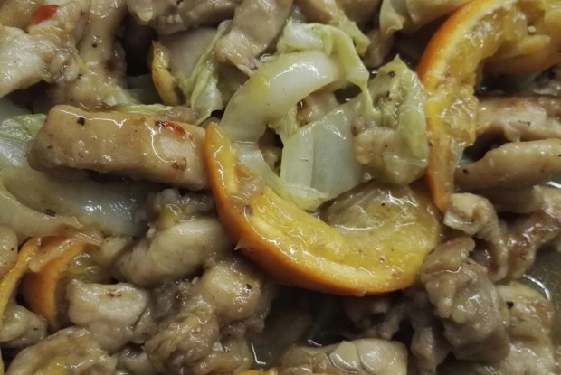Свинина с мандаринами и соусом чили